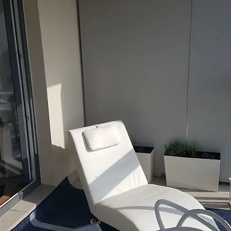 Aquamarina Onyx 109 * 米兹多洛杰