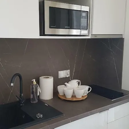 Aquamarina Onyx 109 公寓 *