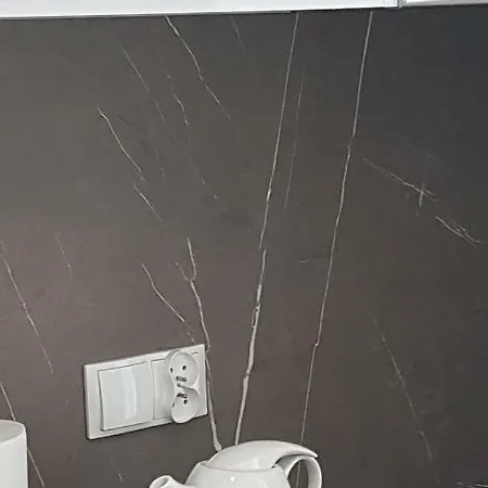 Aquamarina Onyx 109 公寓 *