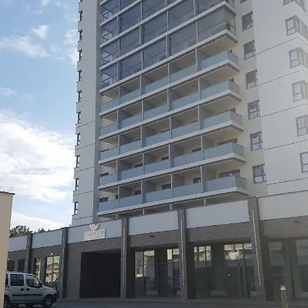 Aquamarina Onyx 109 アパート ミエンジズドロイェ